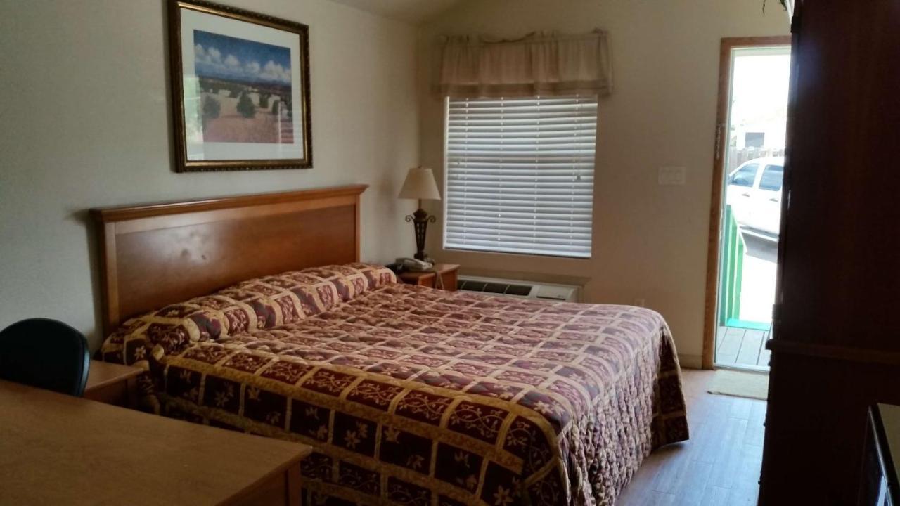 Hebbronville Garden Inn & Suites מראה חיצוני תמונה
