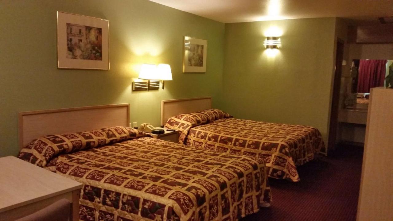 Hebbronville Garden Inn & Suites מראה חיצוני תמונה